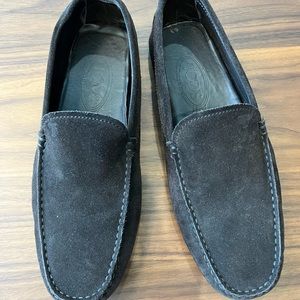 Tod’s men city driving shoes, chocolate brown.